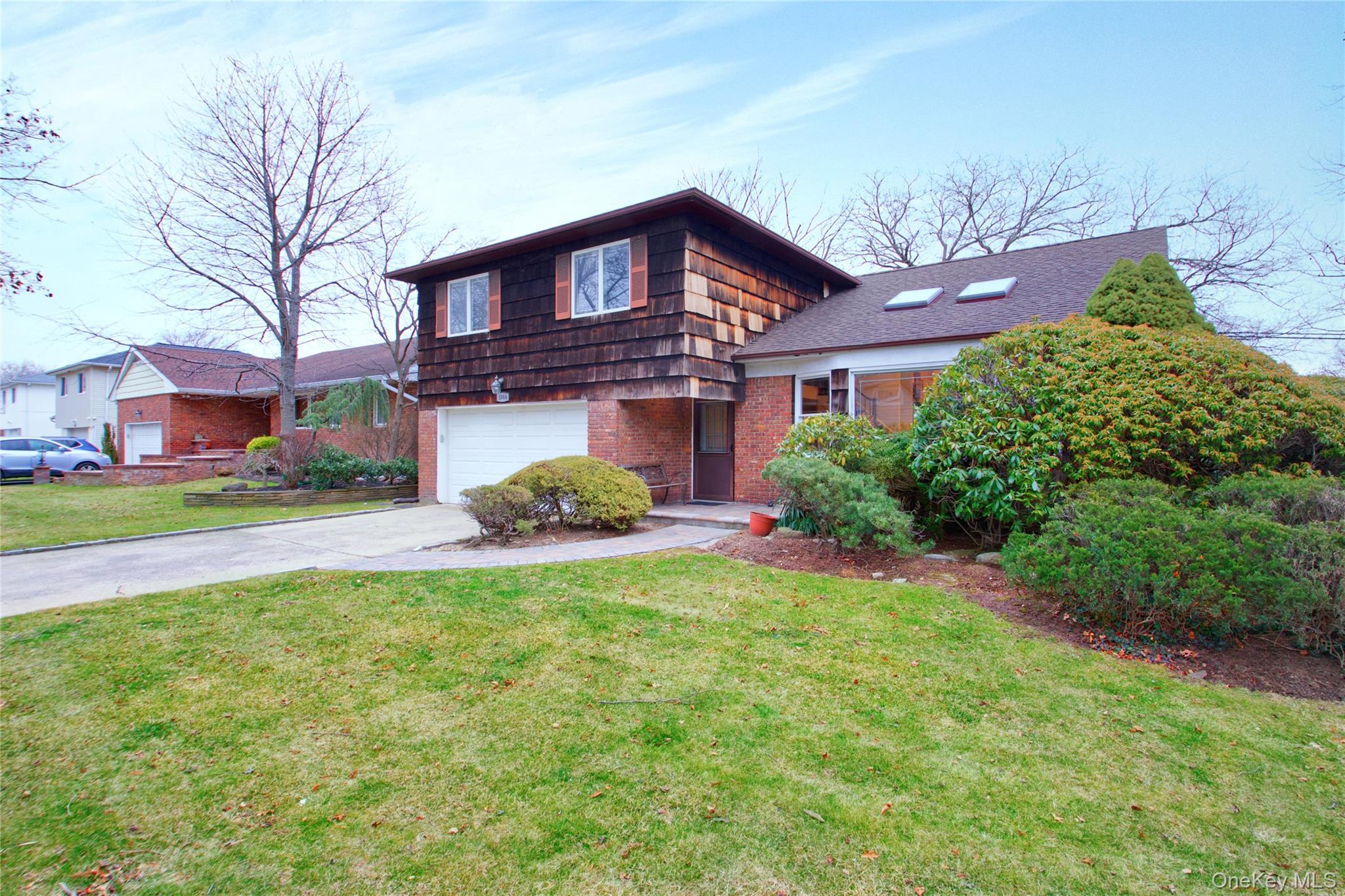 1066 Cedarhurst Street, Valley Stream, NY 11581