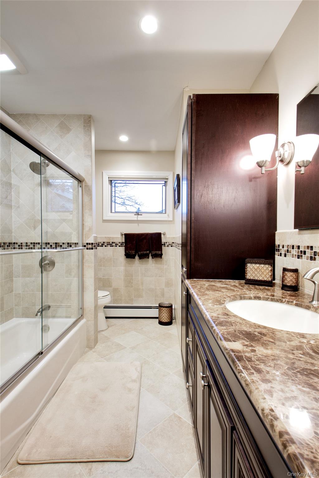 1066 Cedarhurst Street, Valley Stream, NY 11581