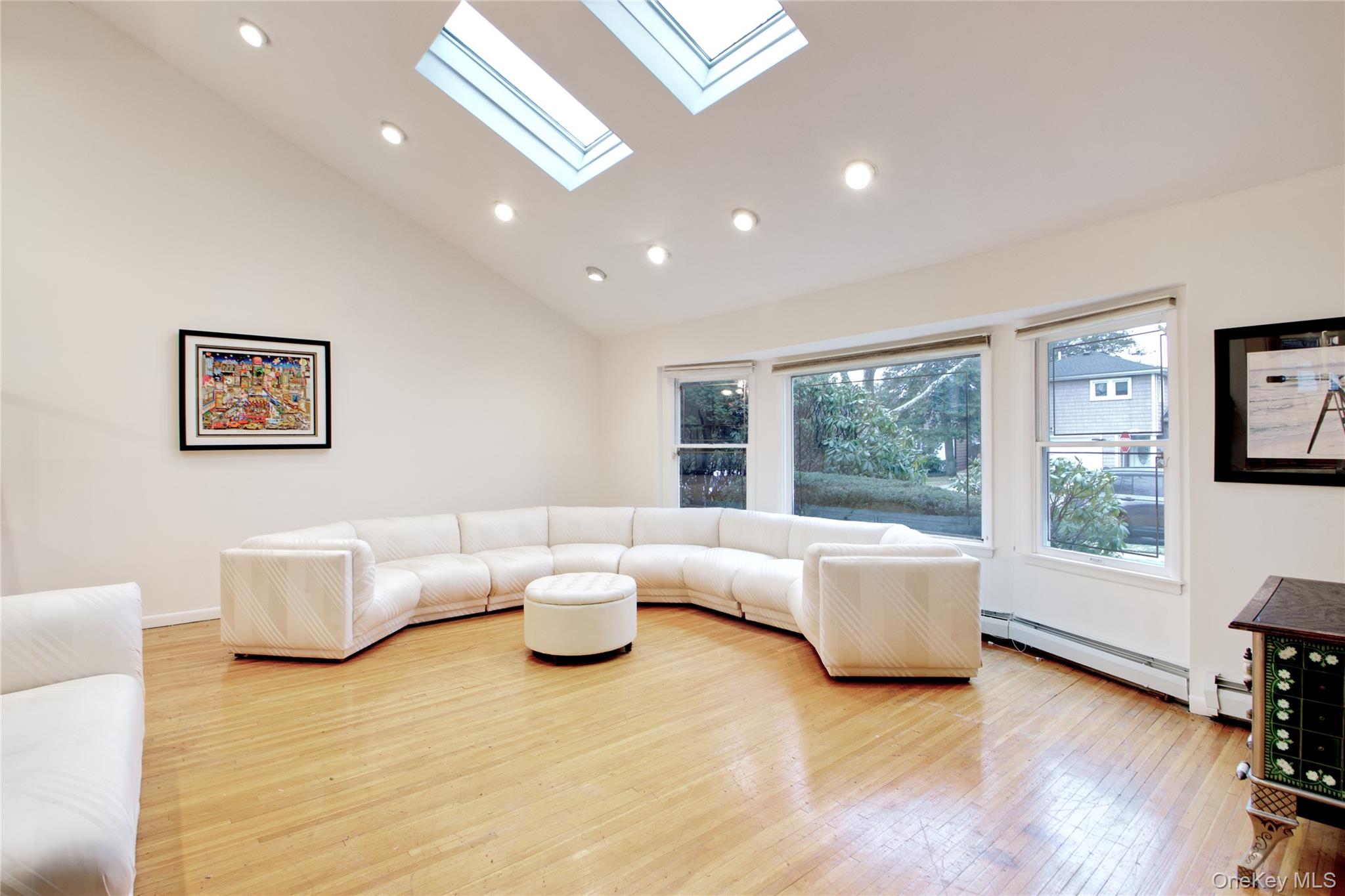 1066 Cedarhurst Street, Valley Stream, NY 11581