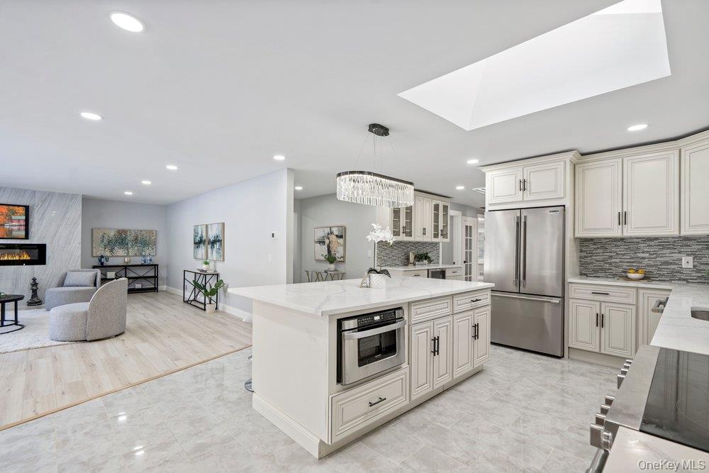 497 Woodbury Road, Cold Spring Harbor, NY 11724