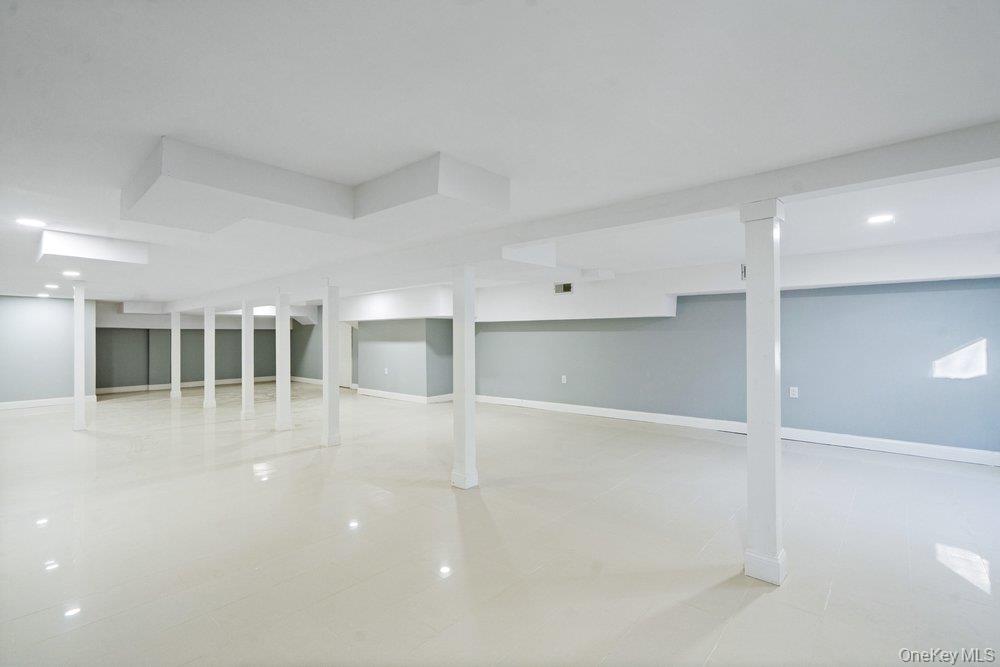 497 Woodbury Road, Cold Spring Harbor, NY 11724