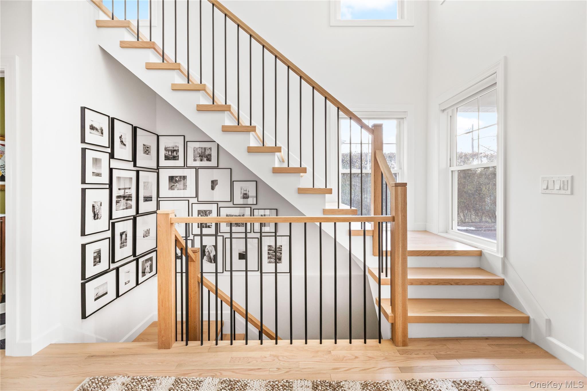 21 N Howells Point Road, Bellport Village, NY 11713