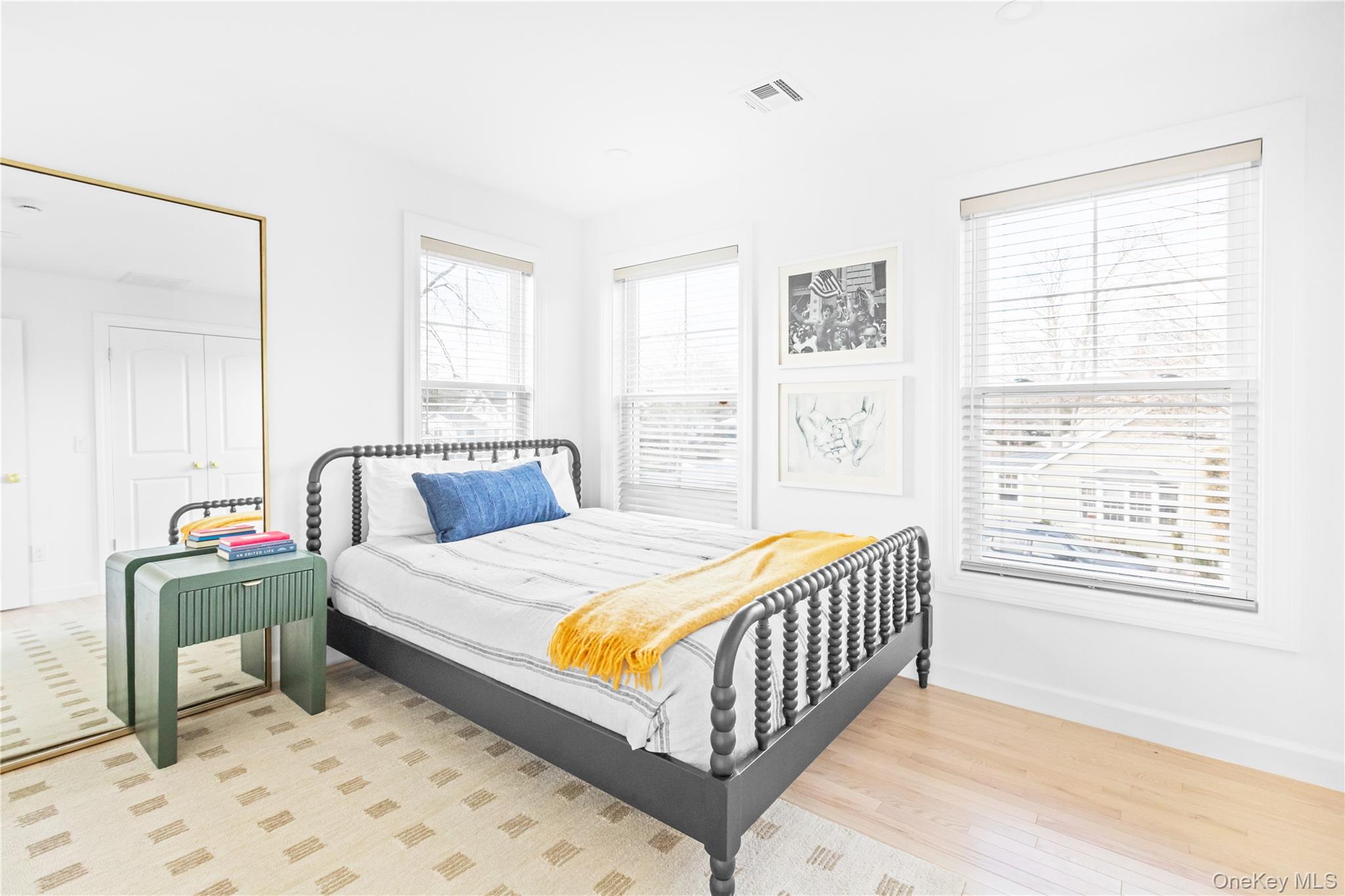 21 N Howells Point Road, Bellport Village, NY 11713