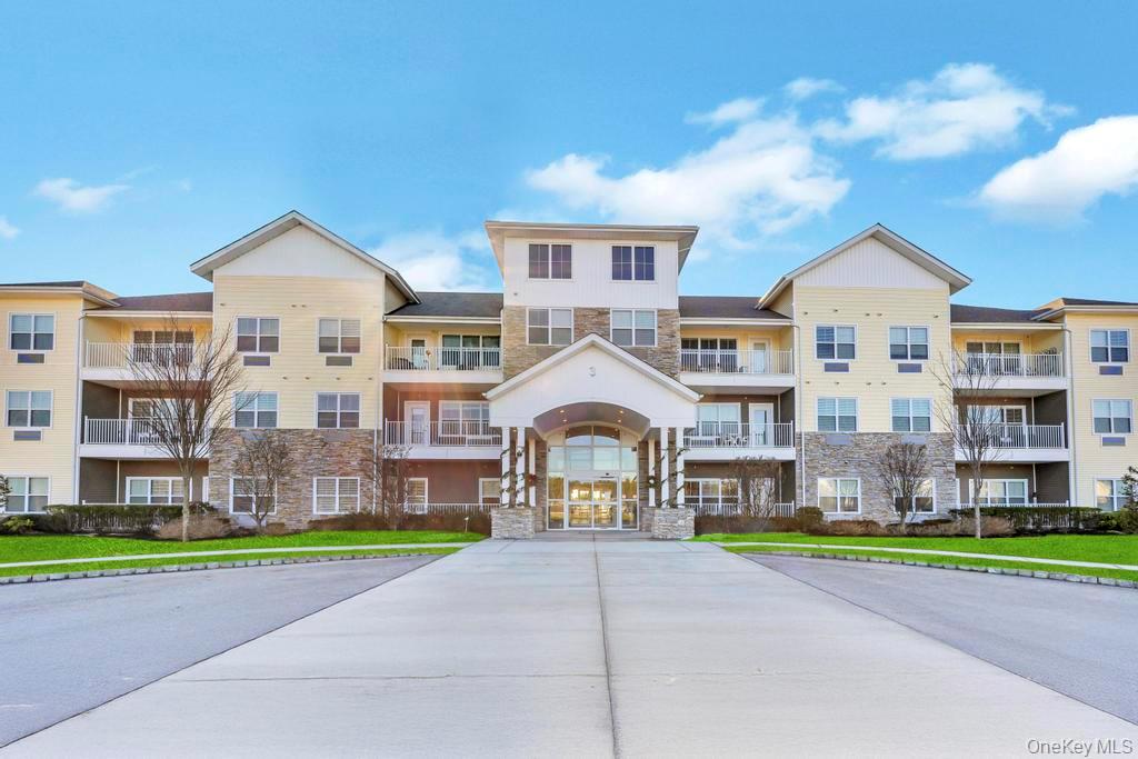 3 Meadows Lane # 5, Yaphank, NY 11980