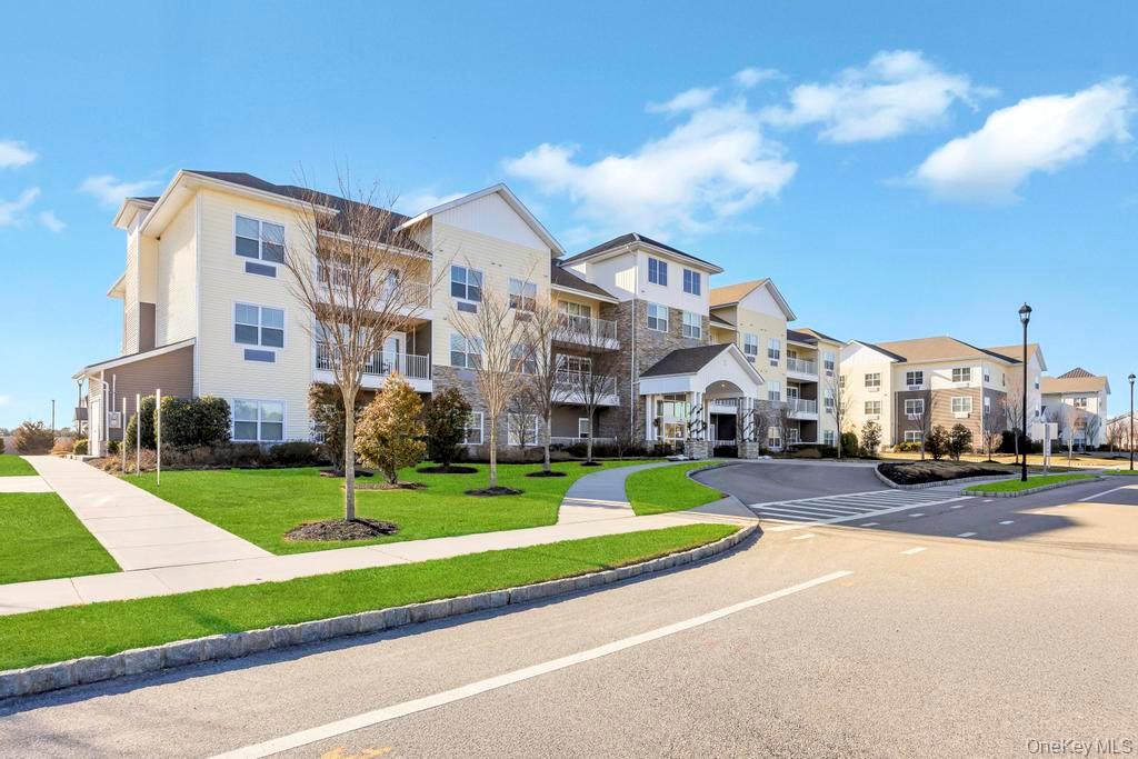 3 Meadows Lane # 5, Yaphank, NY 11980