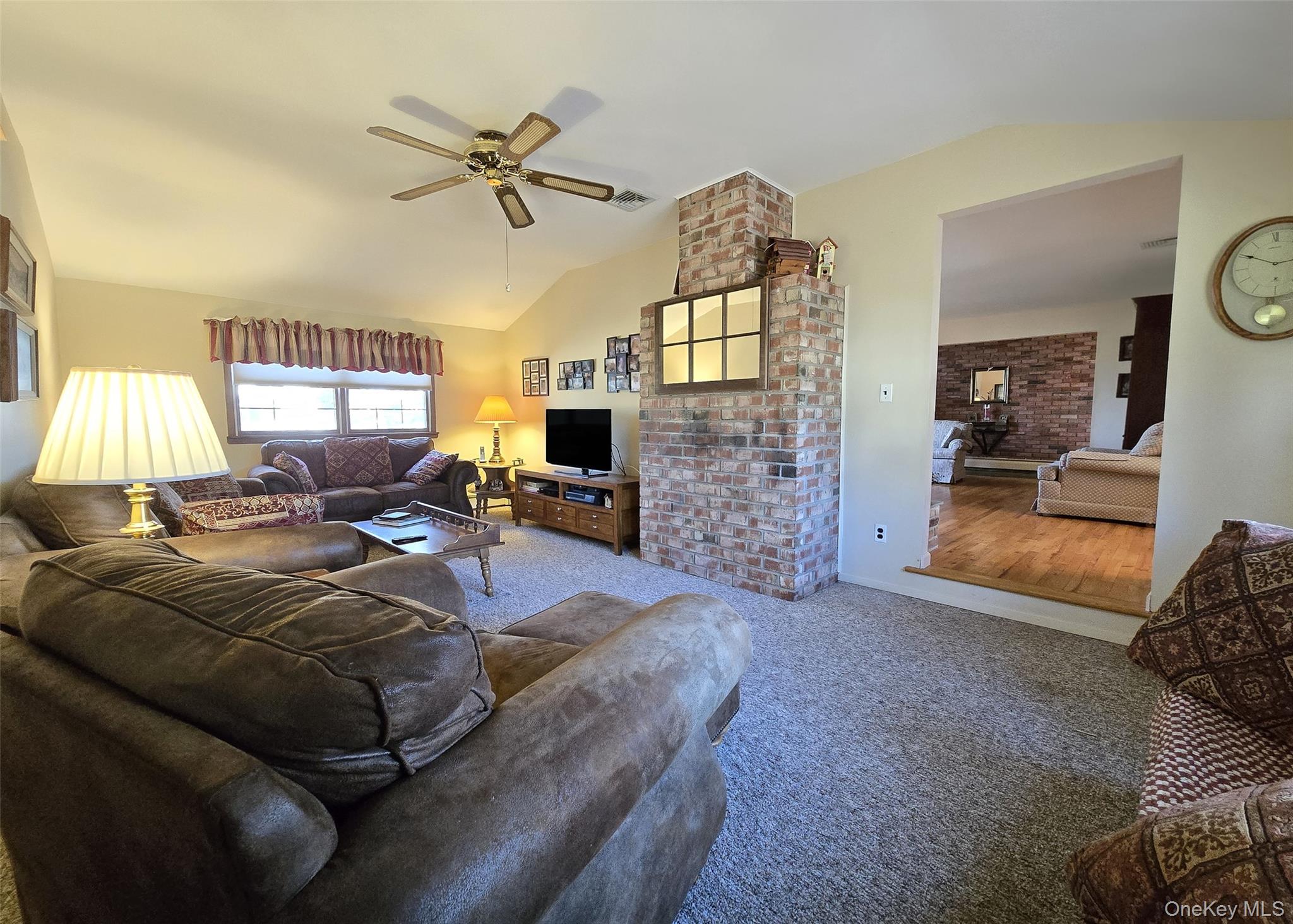 38 Woodbury Road, Farmingville, NY 11738