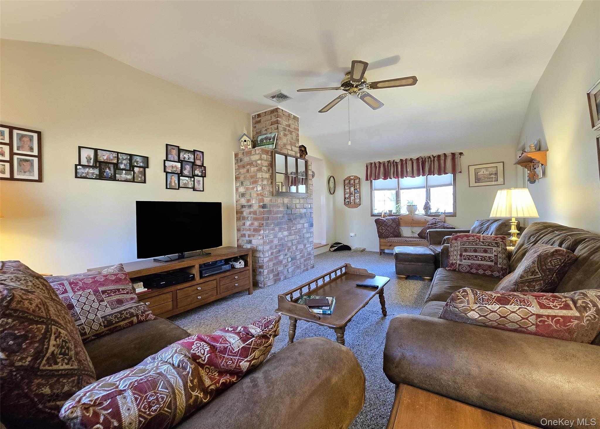 38 Woodbury Road, Farmingville, NY 11738