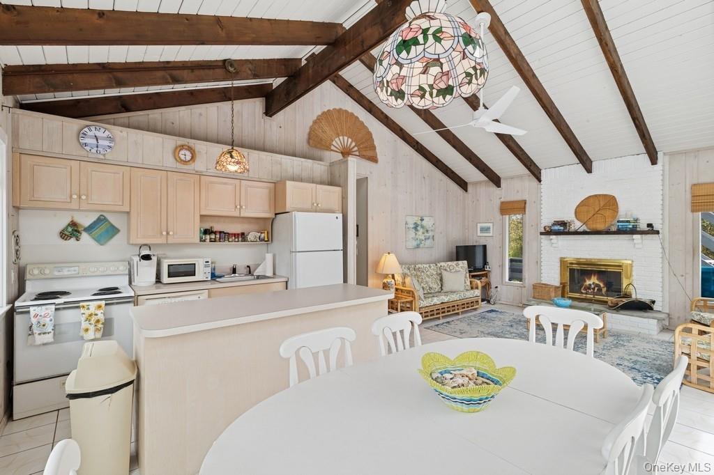 21 Hoppin Avenue, Montauk, NY 11954