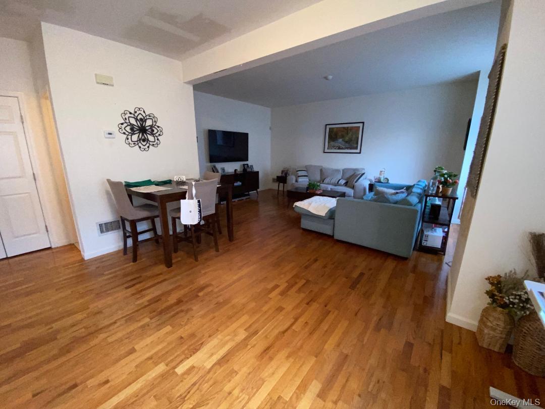 213 Arlington Court, Bardonia, NY 10954