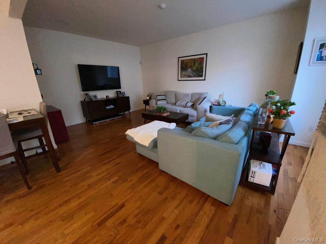 213 Arlington Court, Bardonia, NY 10954