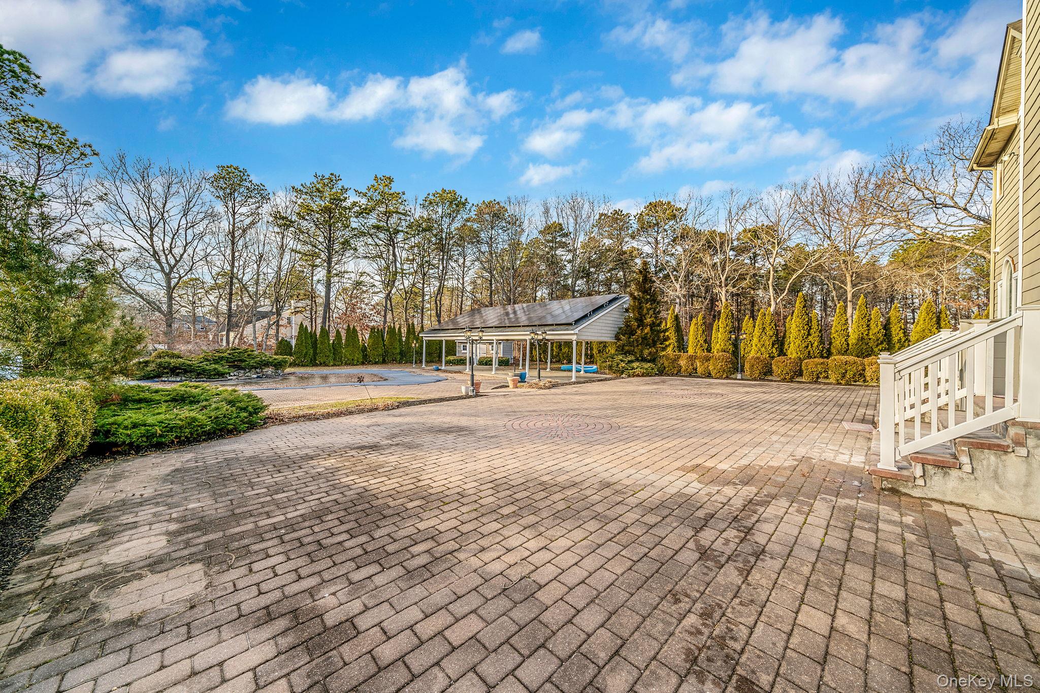 44 E Margin Road, Ridge, NY 11961