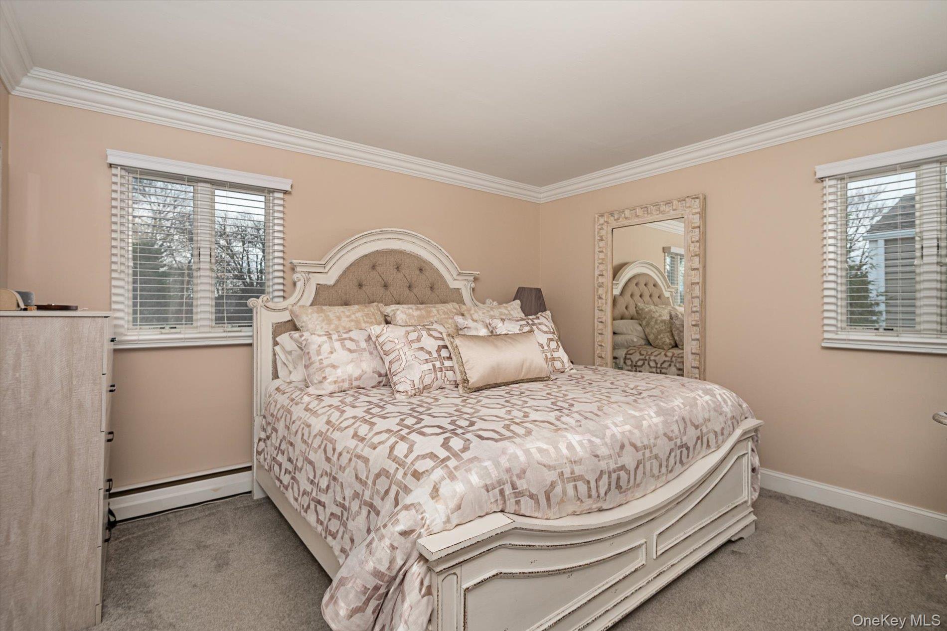 525 Roosevelt Avenue, Massapequa Park, NY 11762