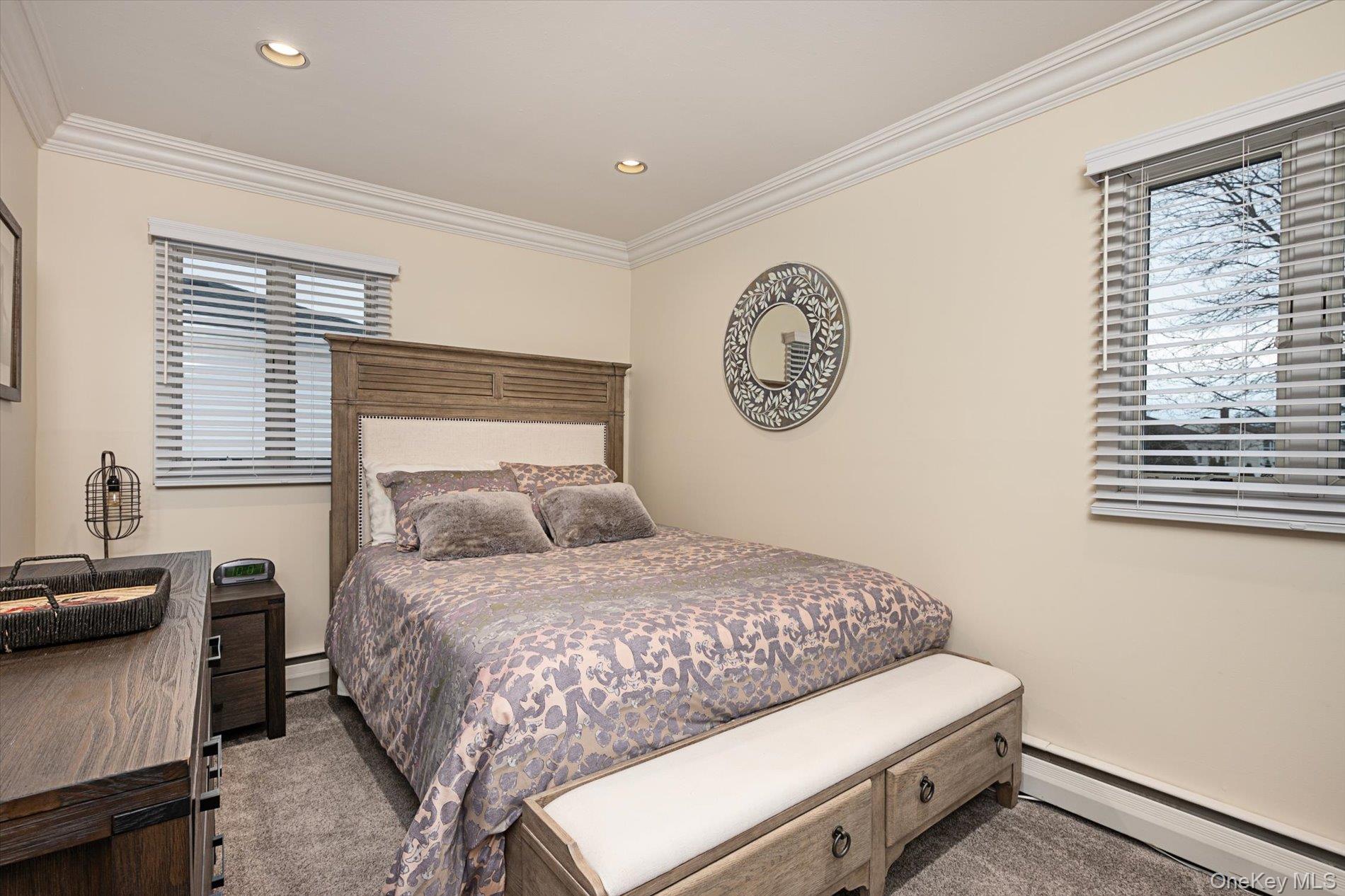 525 Roosevelt Avenue, Massapequa Park, NY 11762