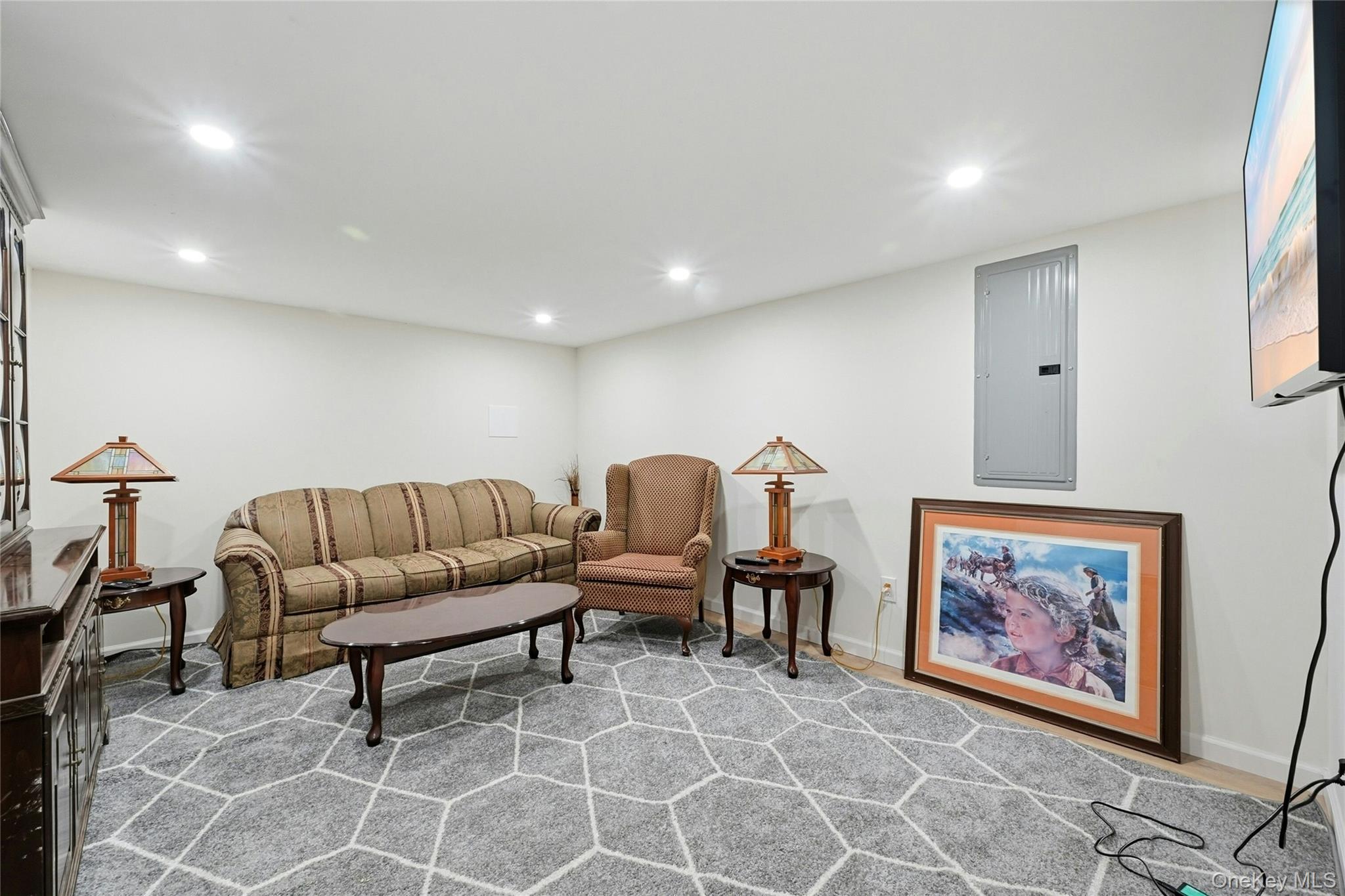 12 Charles Street, Bay Shore, NY 11706