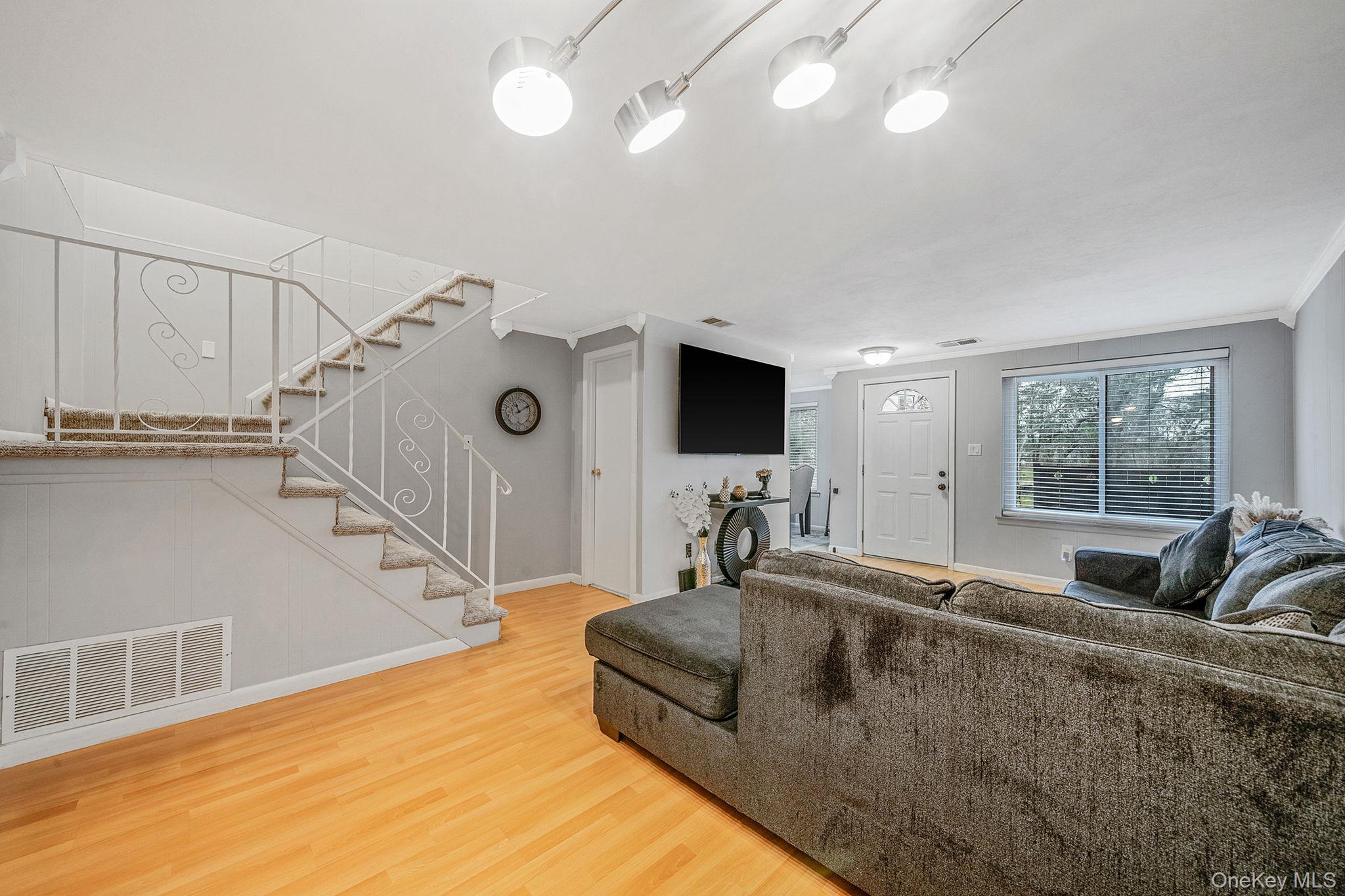 202 Birchwood Road, Medford, NY 11763