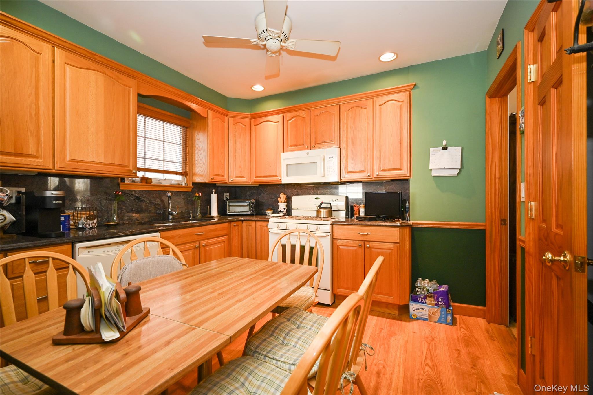 12513 6th Avenue, College Point, NY 11356