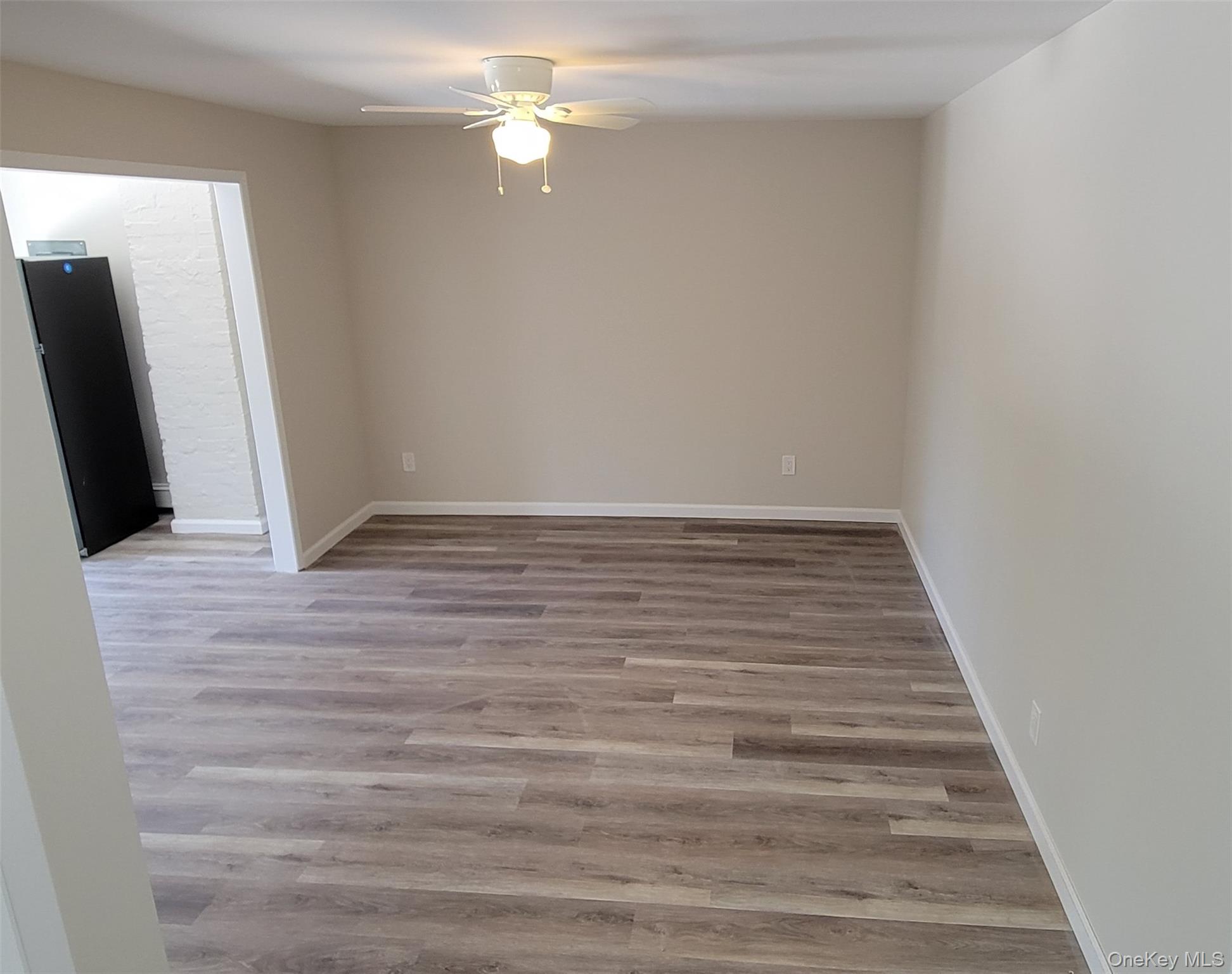 463-465 Main St # C, Islip, NY 11751