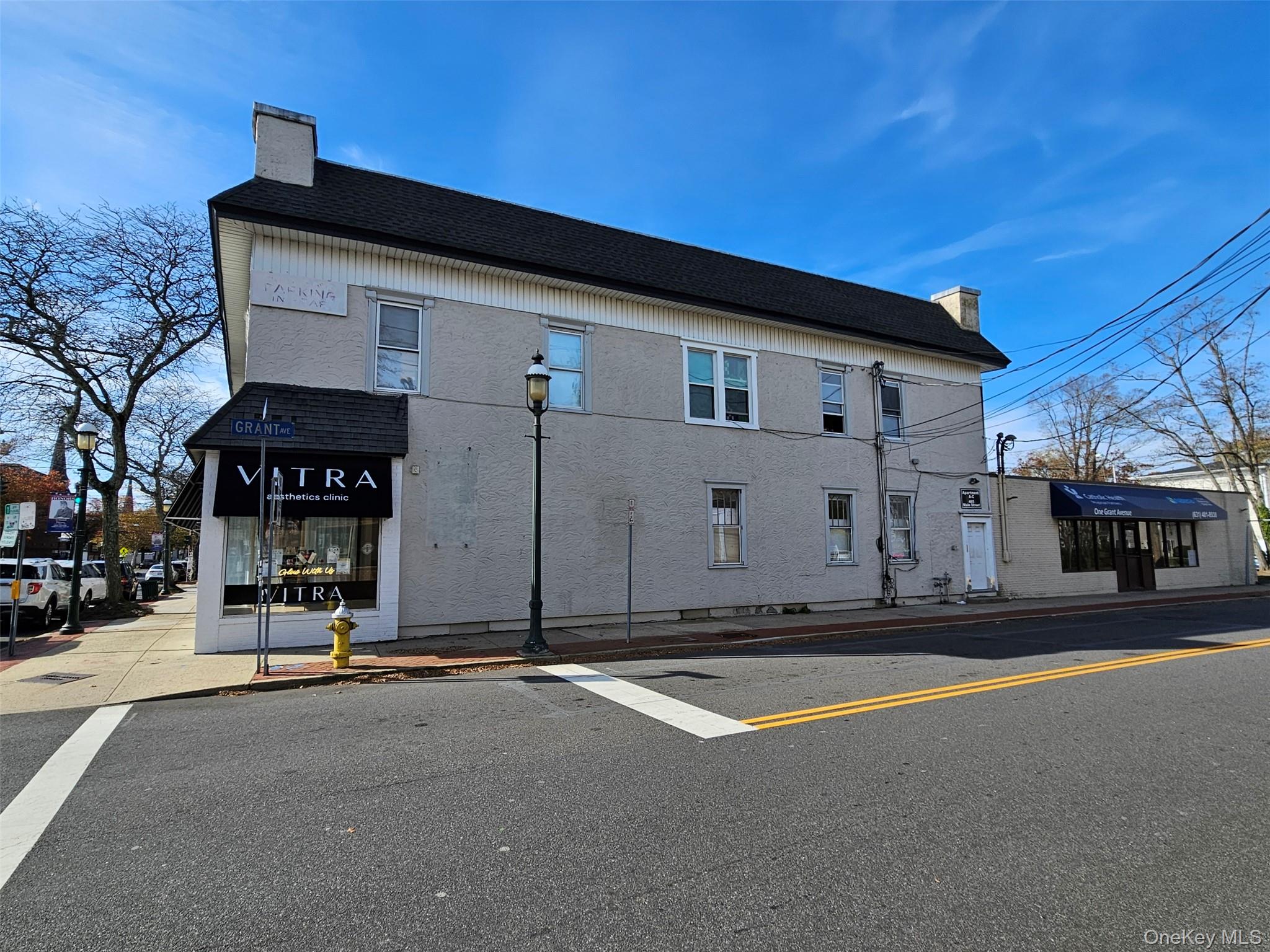 463-465 Main St # C, Islip, NY 11751