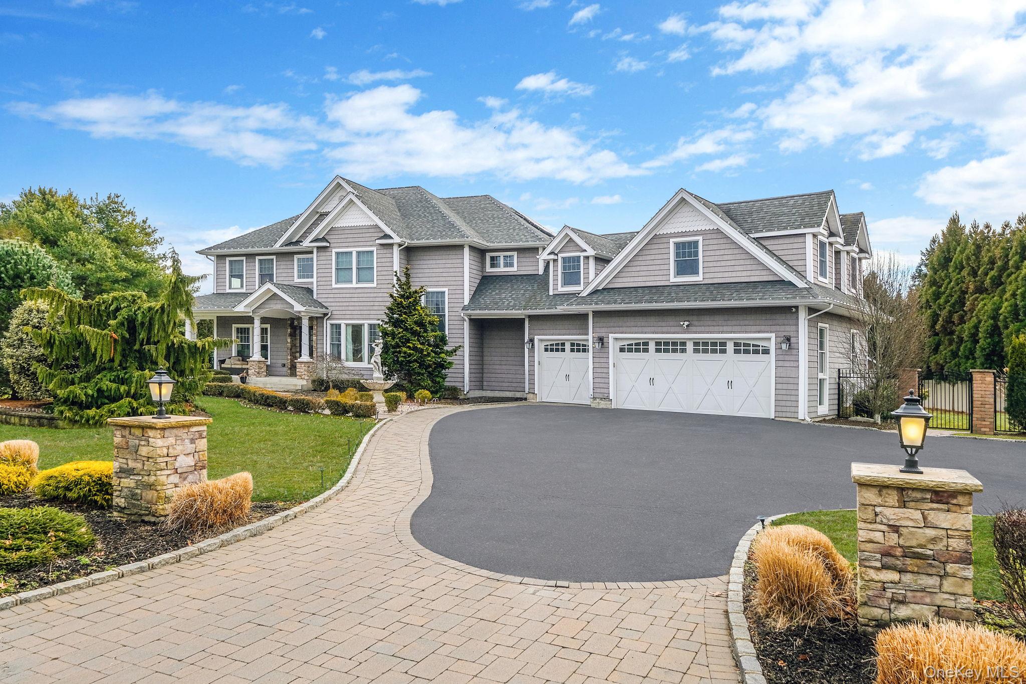 30 Hampton Drive, Center Moriches, NY 11934