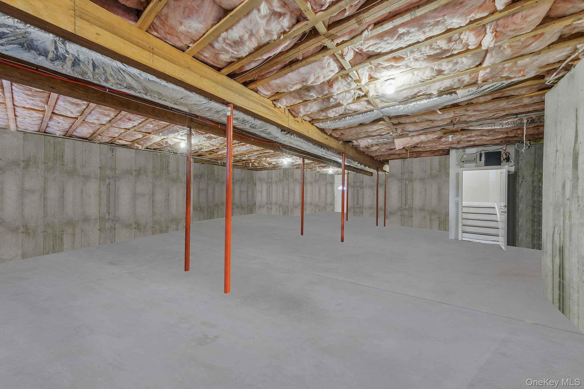 30 Hampton Drive, Center Moriches, NY 11934