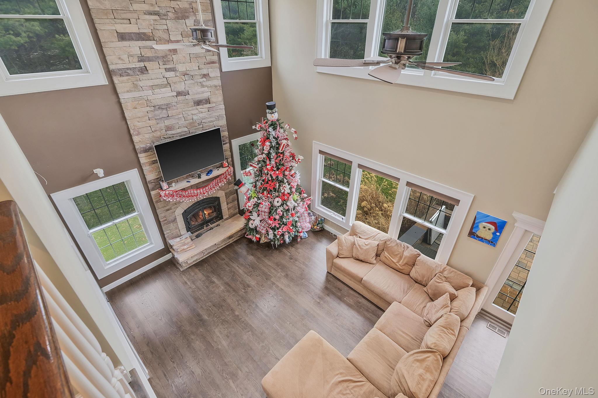 30 Hampton Drive, Center Moriches, NY 11934