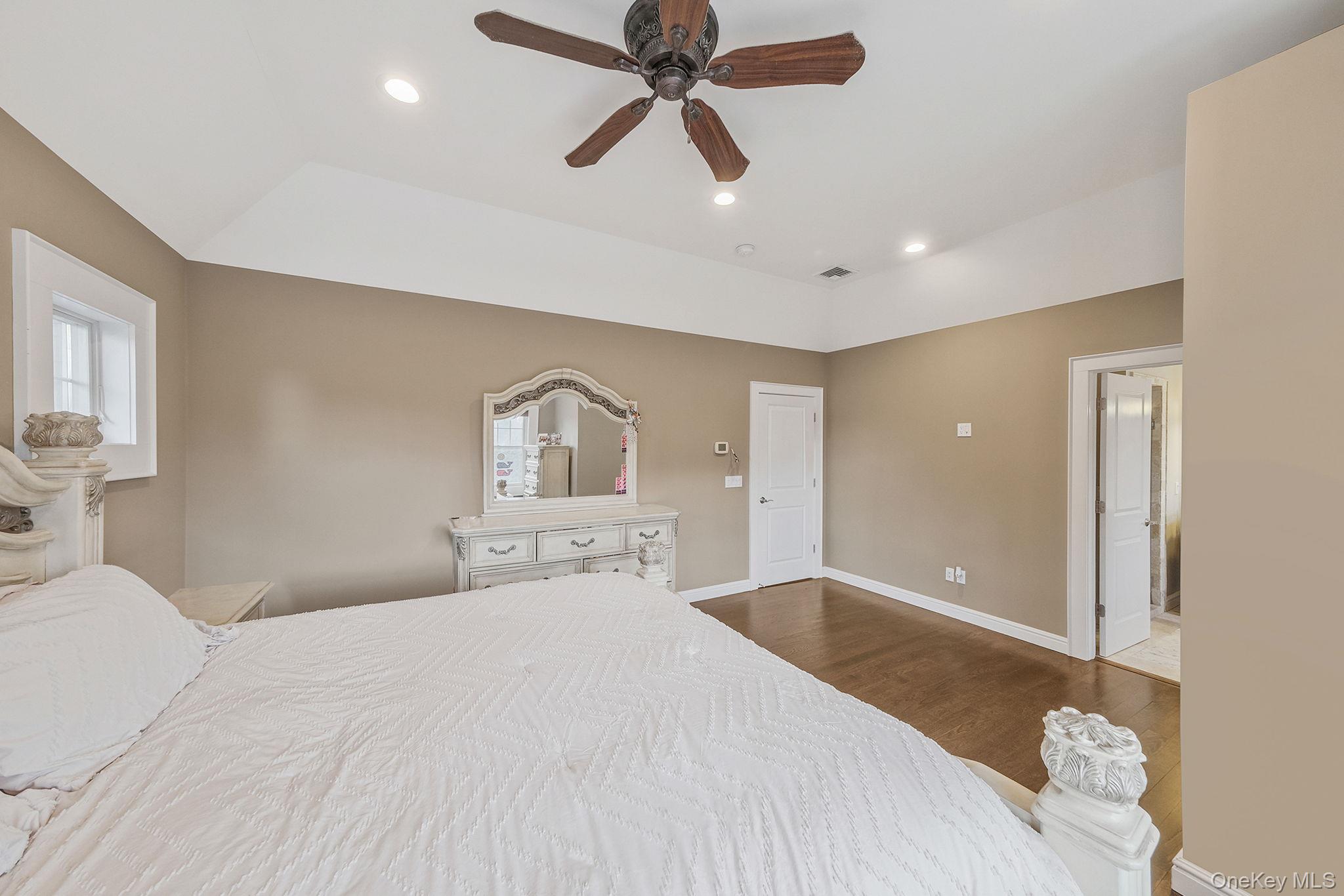 30 Hampton Drive, Center Moriches, NY 11934