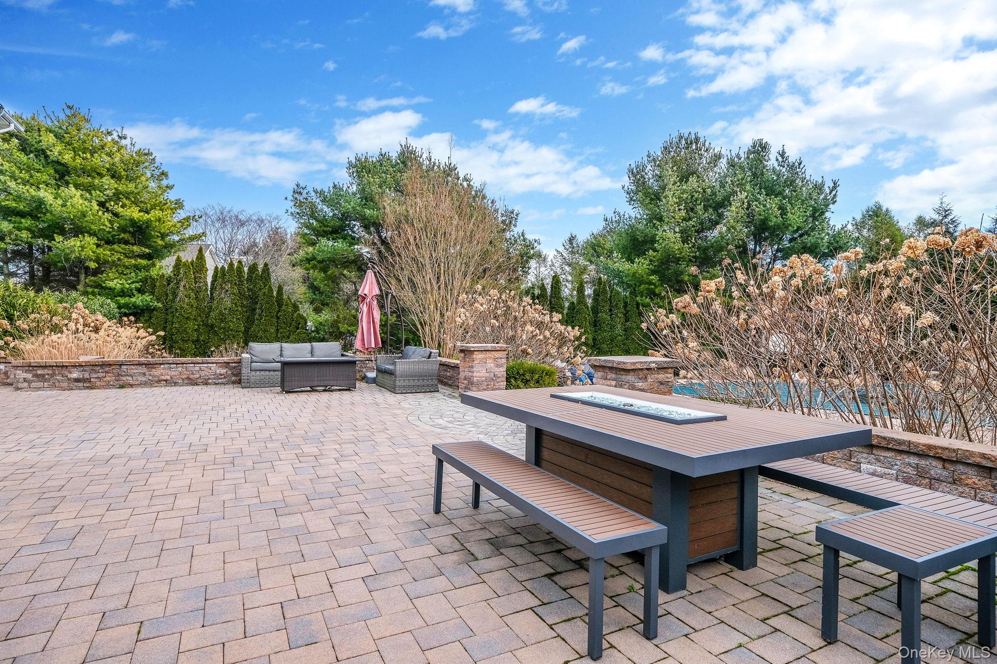 30 Hampton Drive, Center Moriches, NY 11934