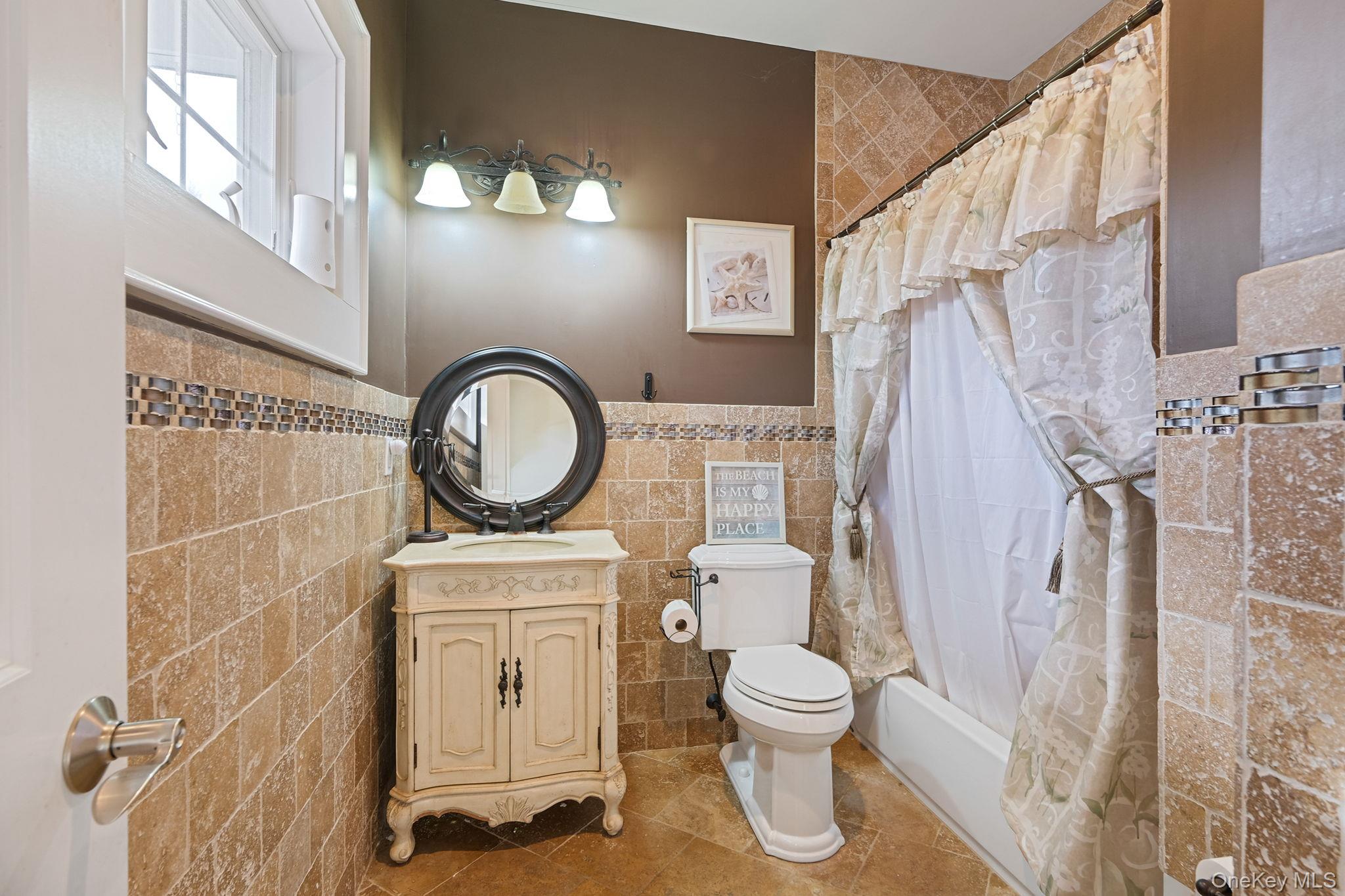 30 Hampton Drive, Center Moriches, NY 11934