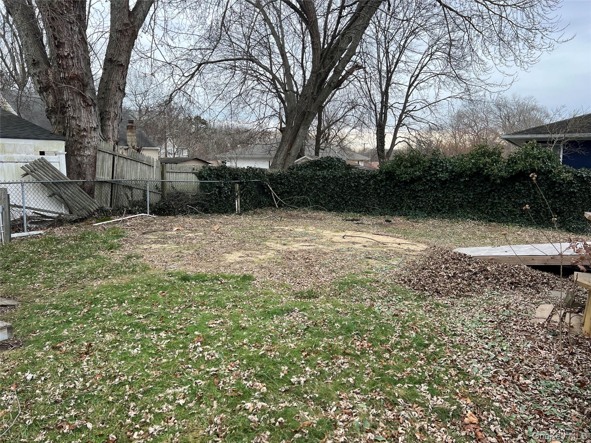 25 Gores Drive, Mastic, NY 11950