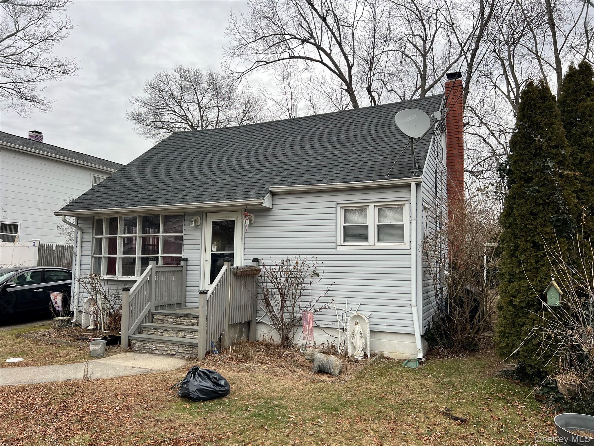 25 Gores Drive, Mastic, NY 11950