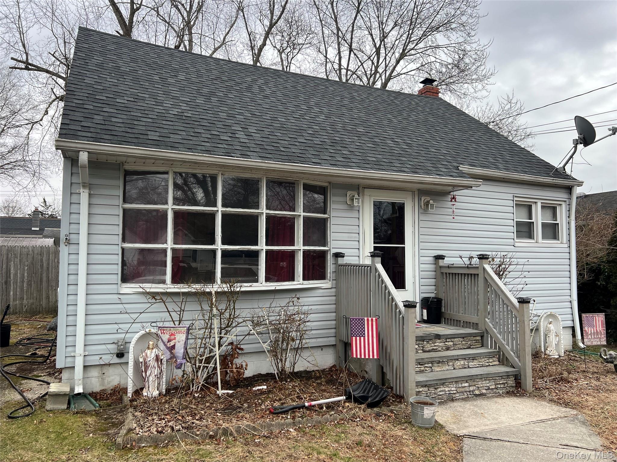 25 Gores Drive, Mastic, NY 11950