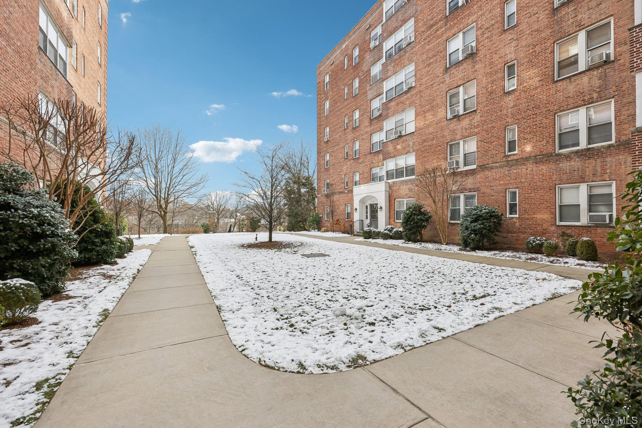 1 Bronxville Road # 3S, Bronxville, NY 10708