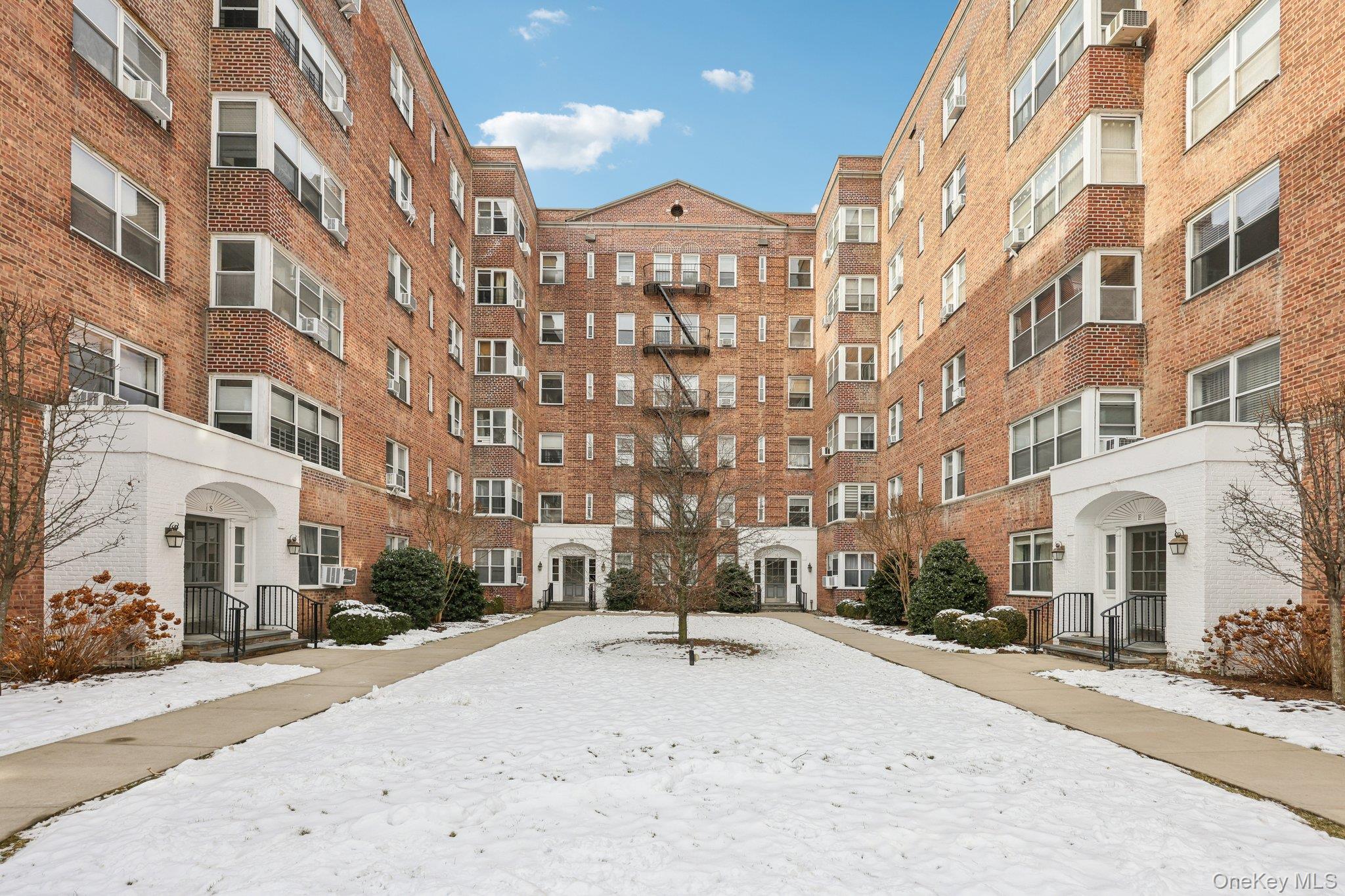 1 Bronxville Road # 3S, Bronxville, NY 10708