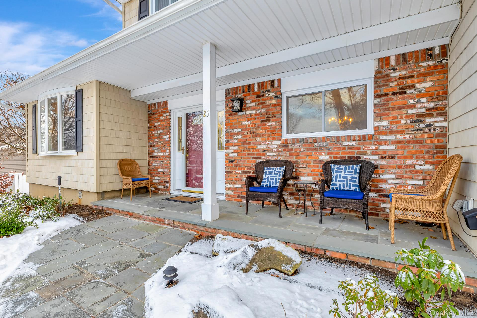 25 Sheryl Crescent, Smithtown, NY 11787