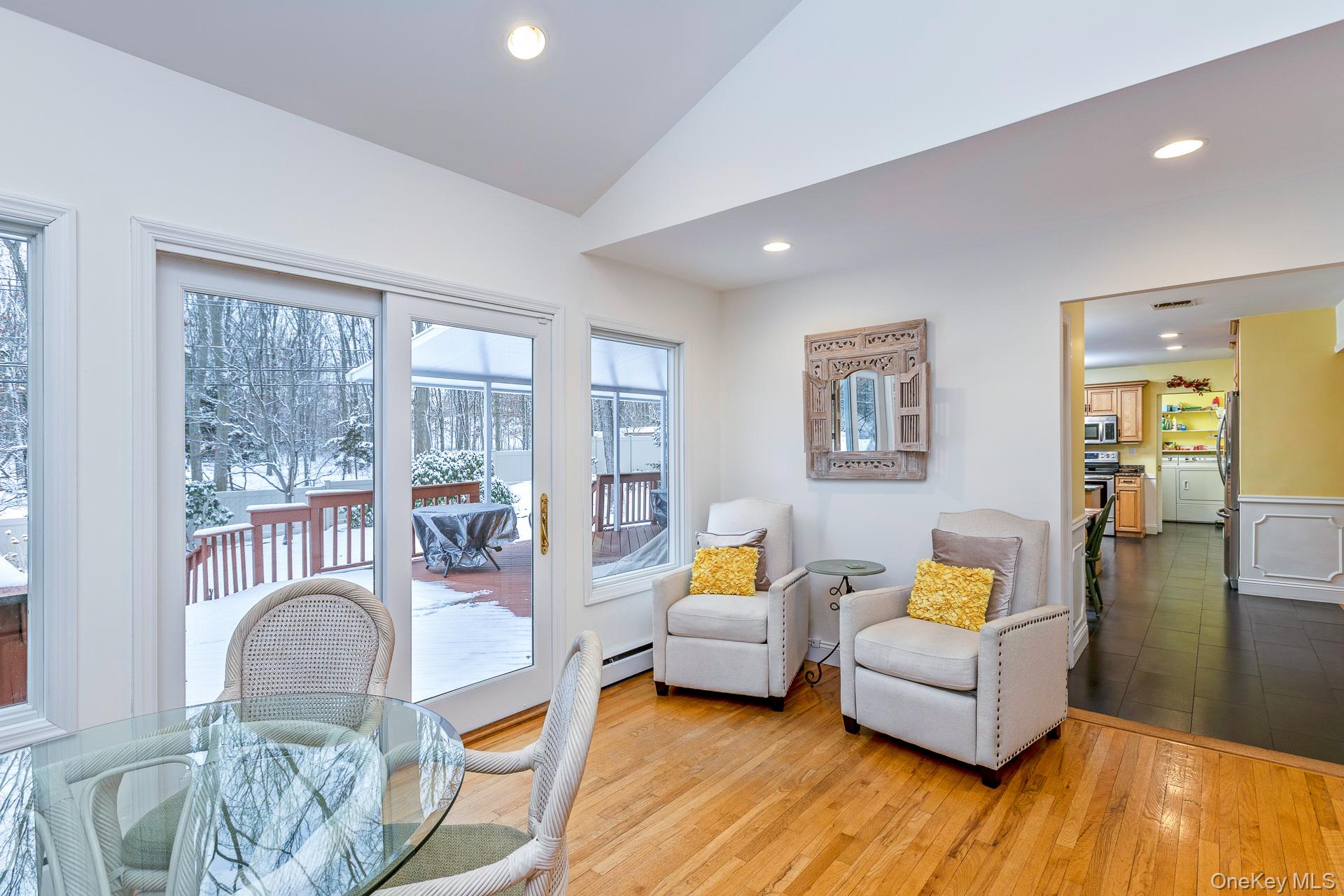 25 Sheryl Crescent, Smithtown, NY 11787