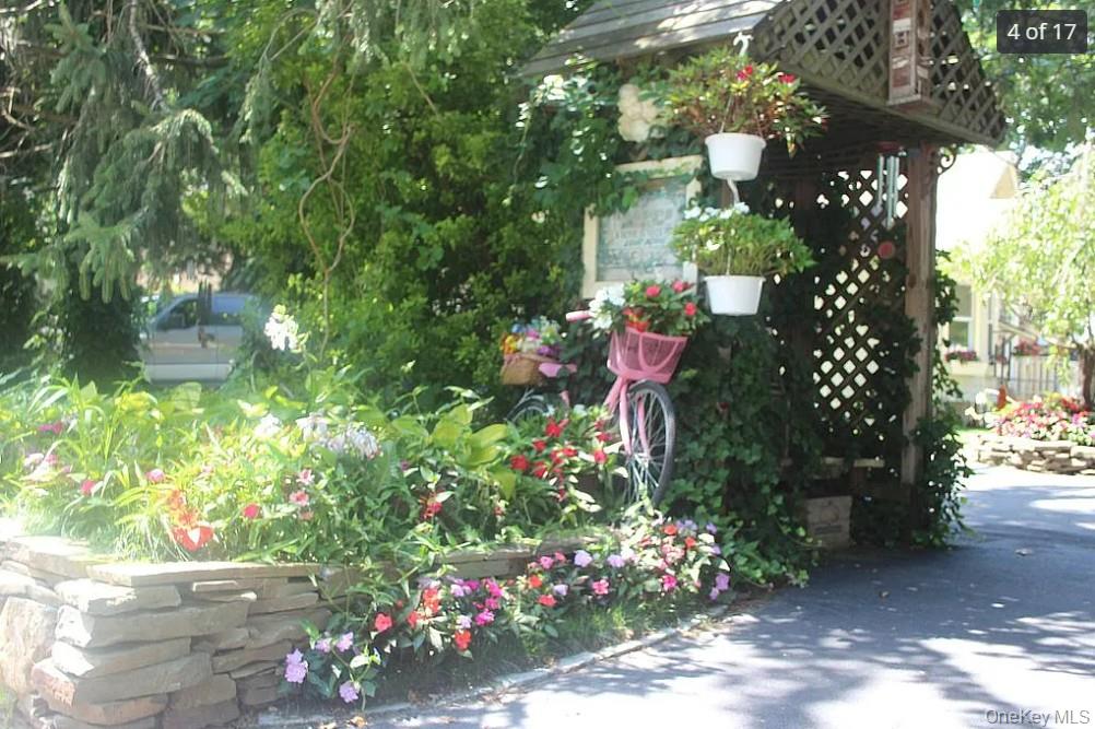 86 LAKE PROMENADE, Ronkonkoma, NY 11779