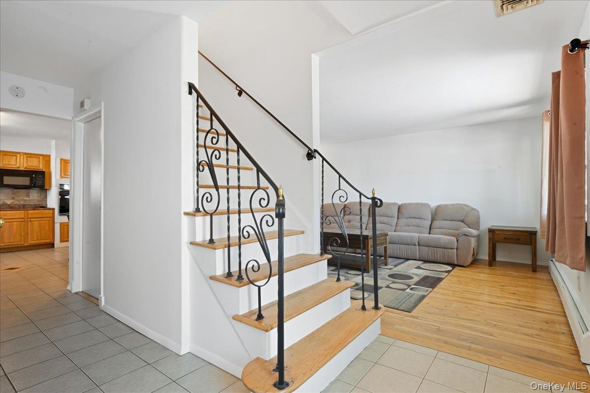 3 Adrienne Court, Hauppauge, NY 11788