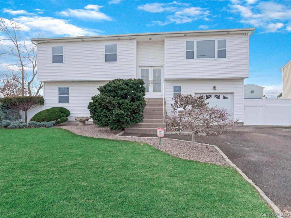 610 Windmill Avenue, West Babylon, NY 11704