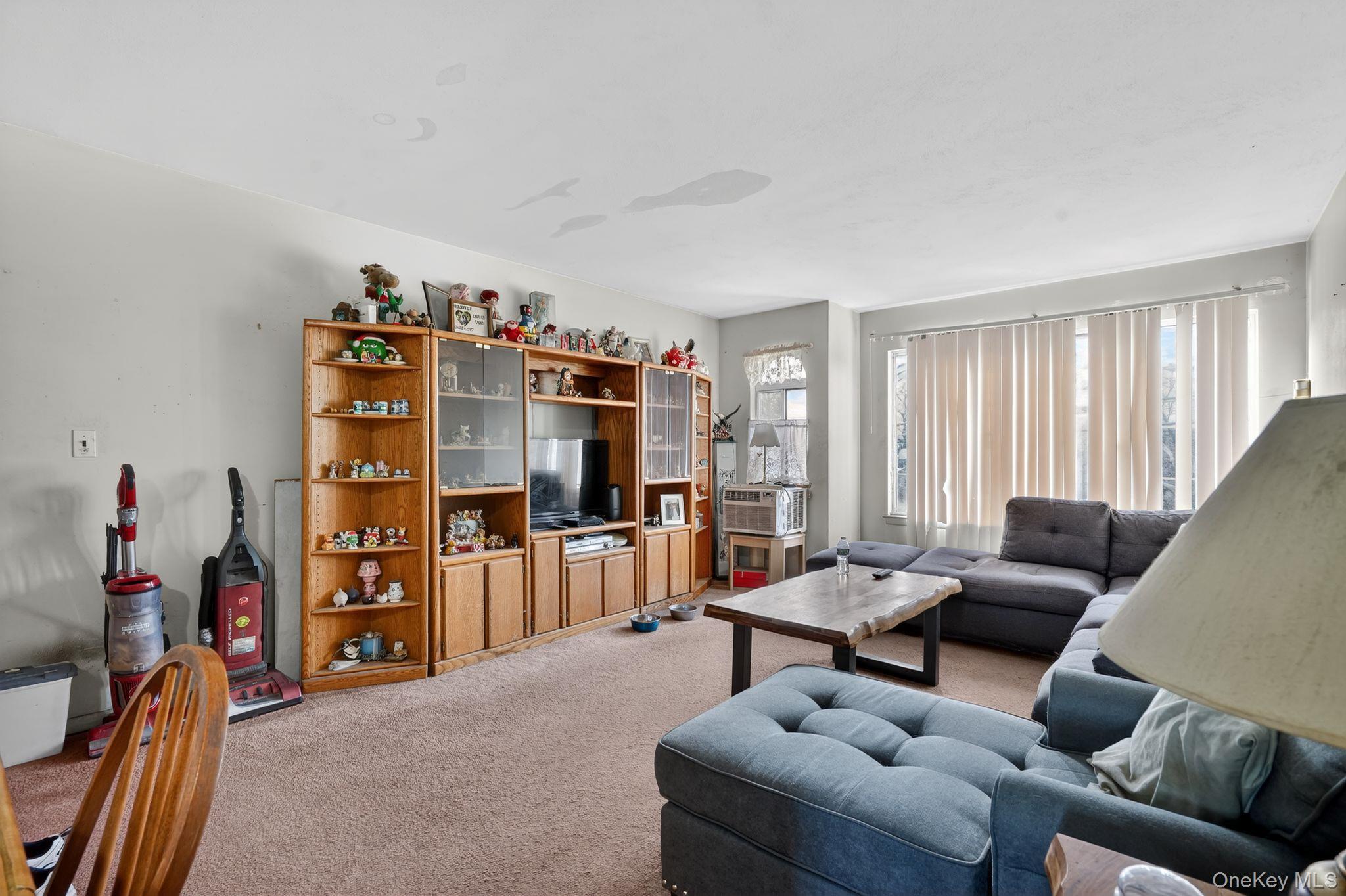 327 Willow Road E, Staten Island, NY 10314