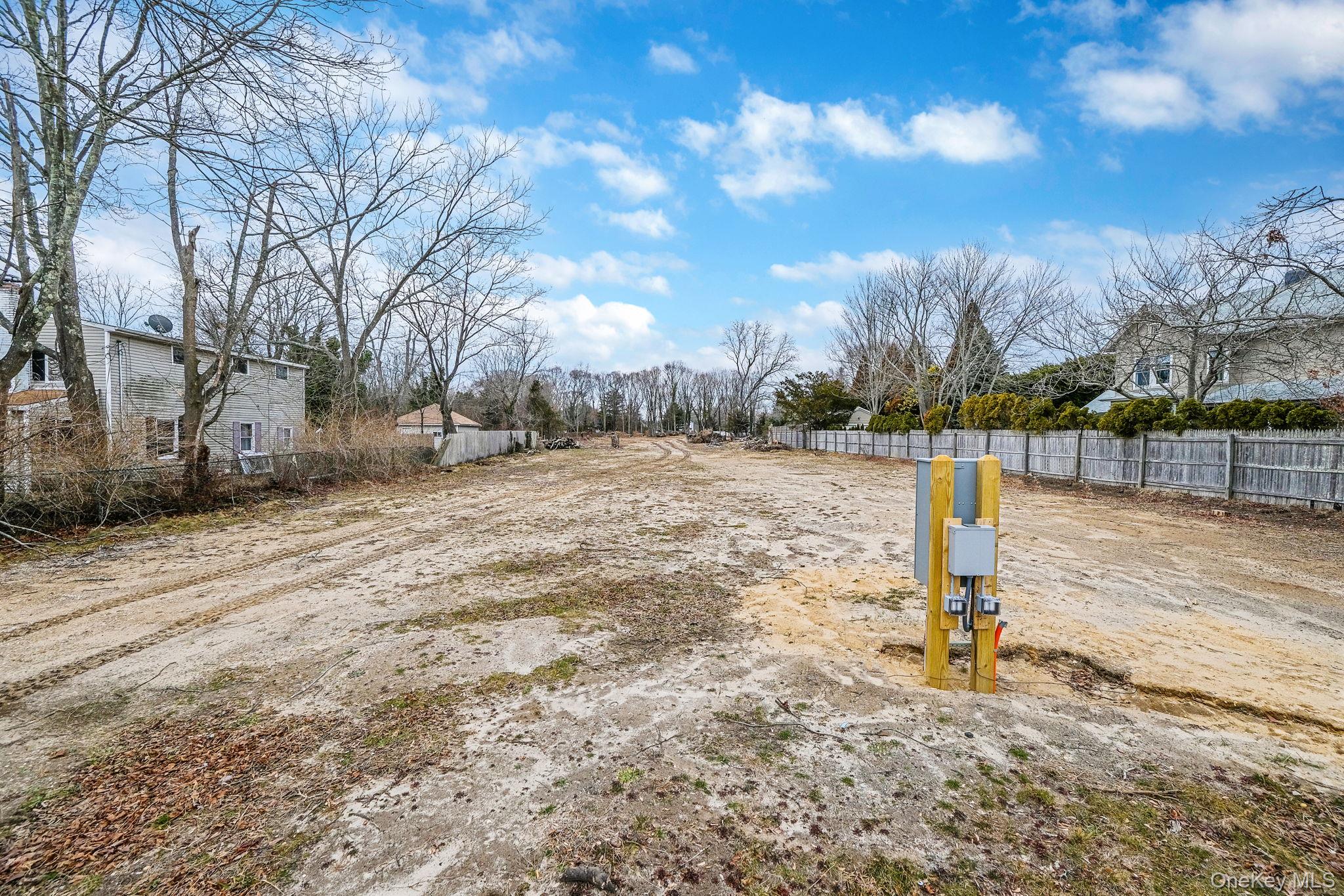 92 Oakwood Avenue, Bayport, NY 11705