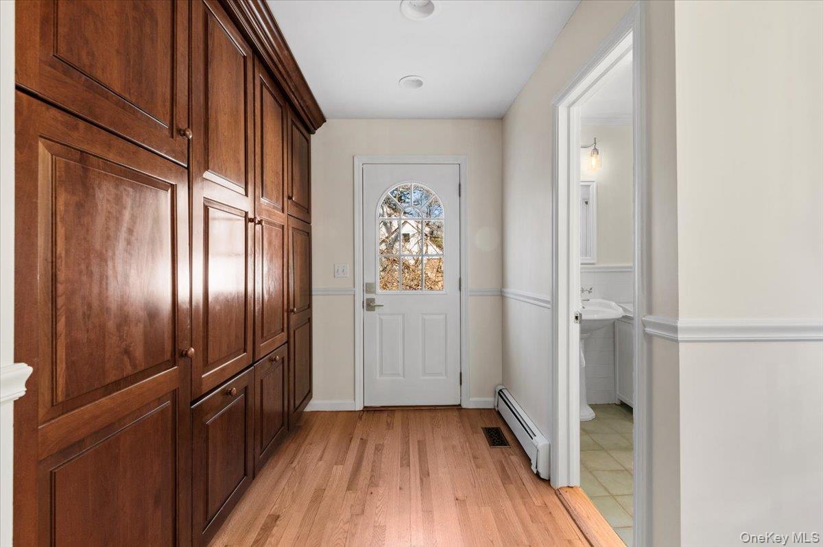 306 Southdown Road, Lloyd Harbor, NY 11743