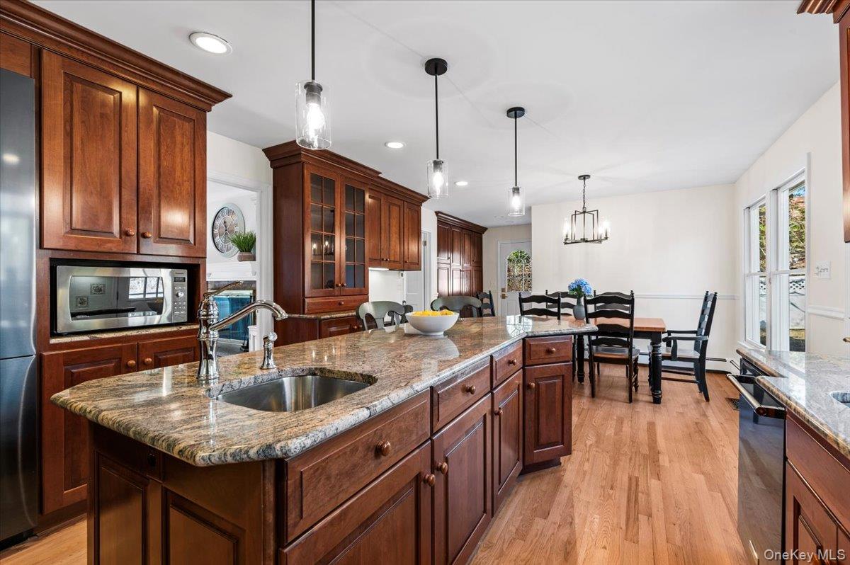 306 Southdown Road, Lloyd Harbor, NY 11743