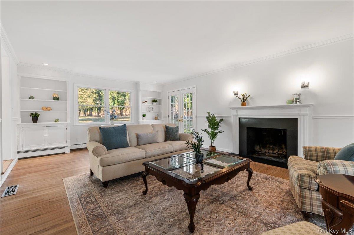 306 Southdown Road, Lloyd Harbor, NY 11743