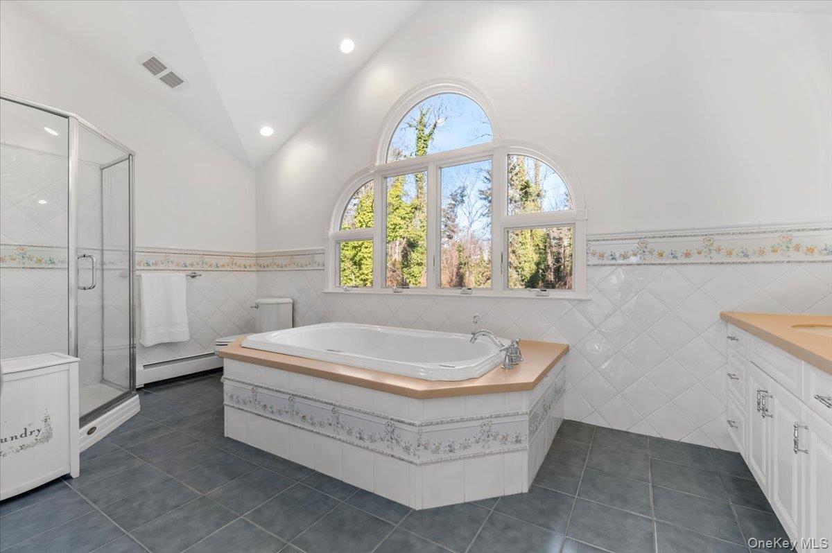 306 Southdown Road, Lloyd Harbor, NY 11743