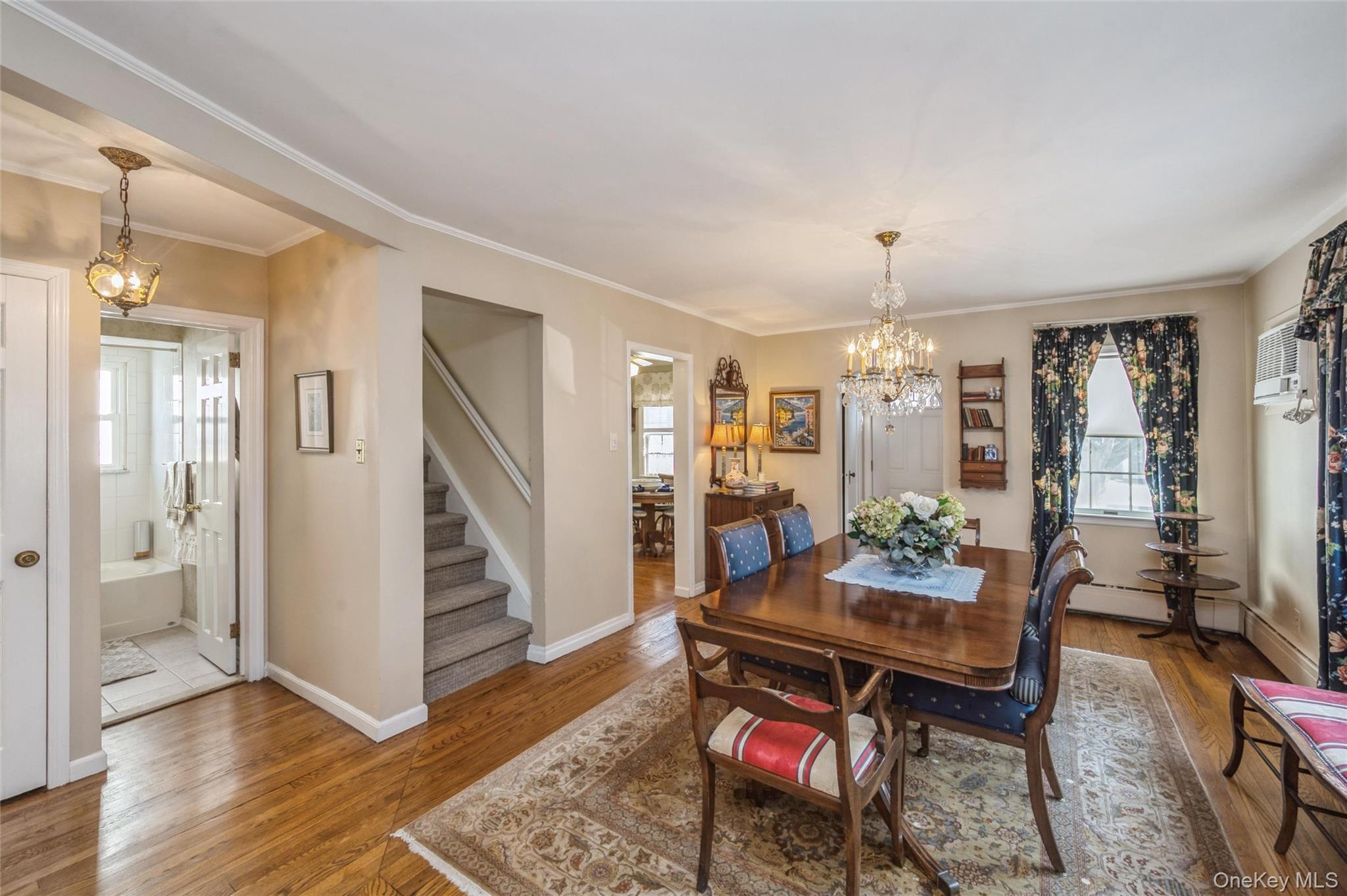 191 Euston Road S, Garden City South, NY 11530