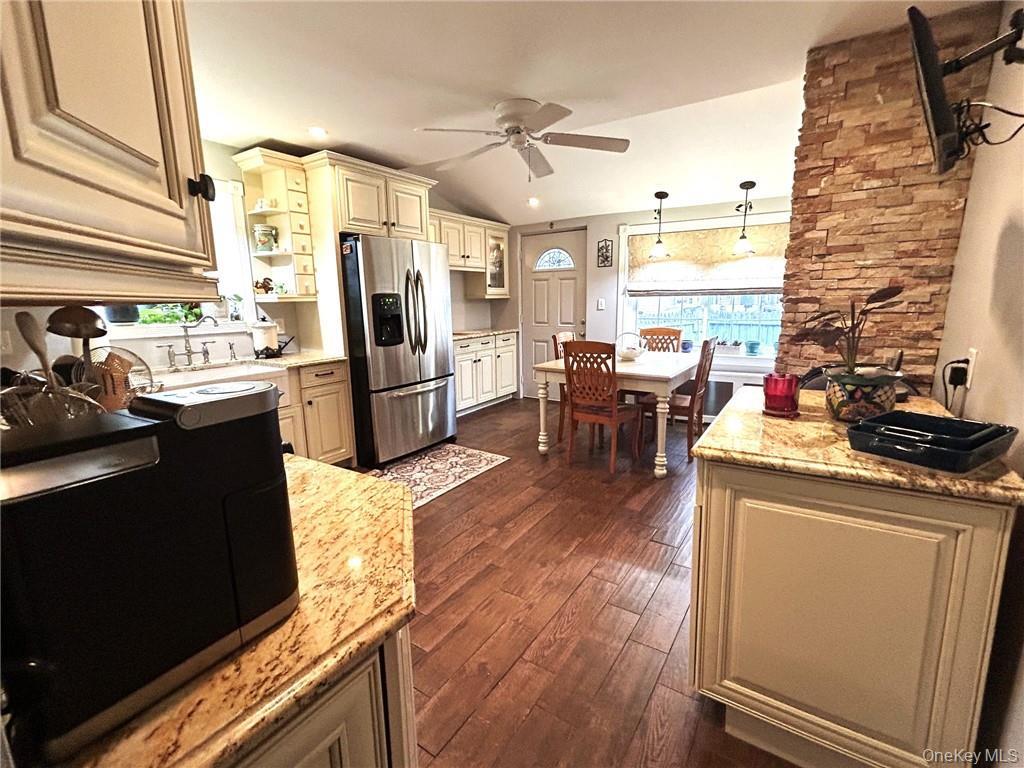 3172 Whitney Avenue, Brooklyn, NY 11229