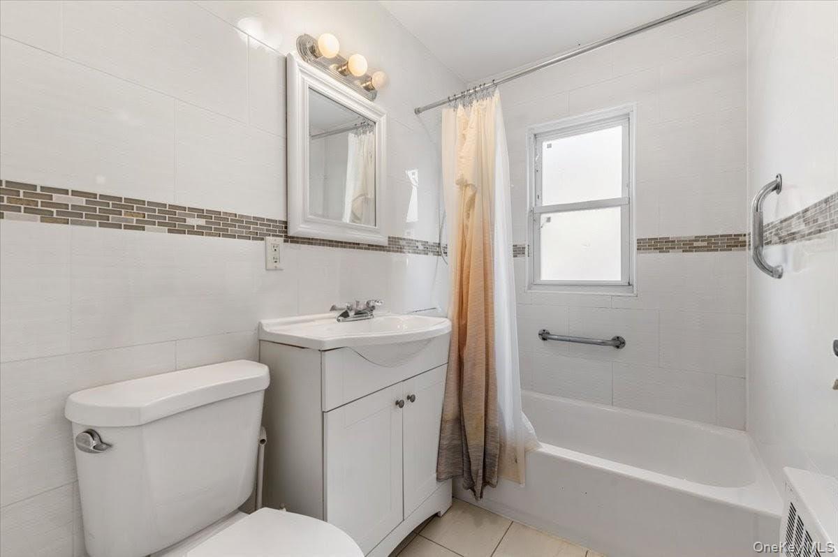 449 Argyle Road, Cedarhurst, NY 11516