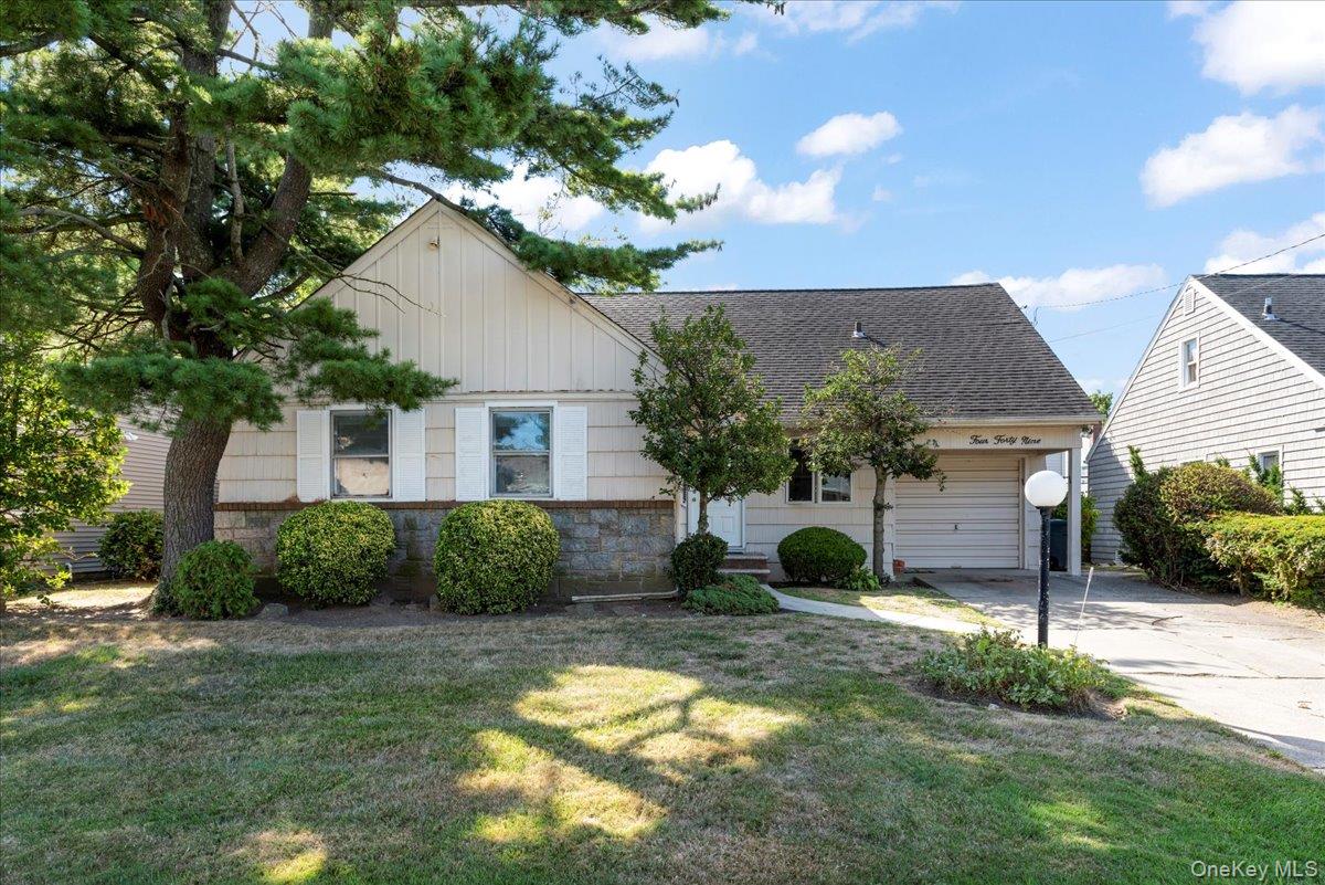 449 Argyle Road, Cedarhurst, NY 11516