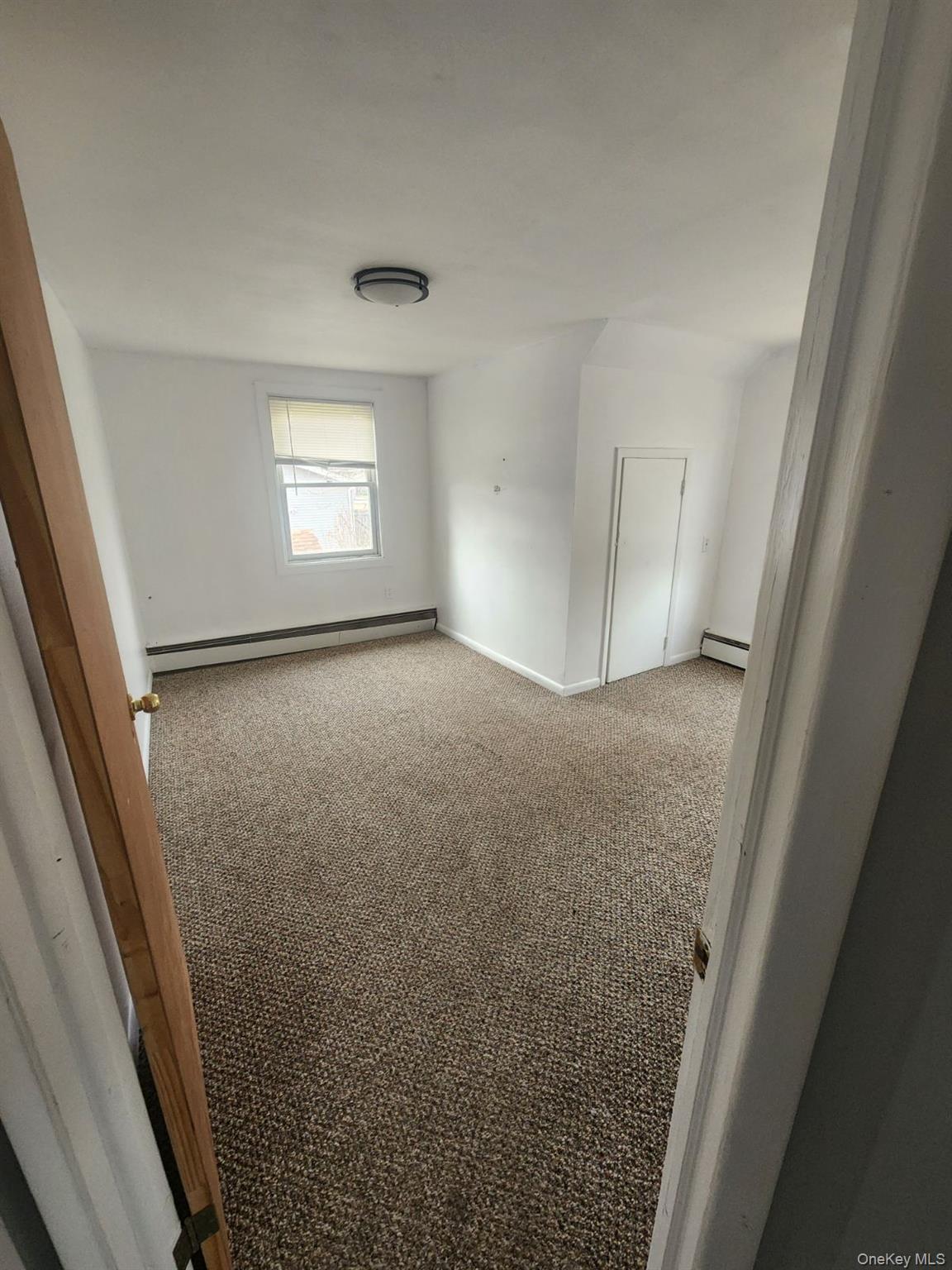 359 Erlanger Blvd, North Babylon, NY 11703