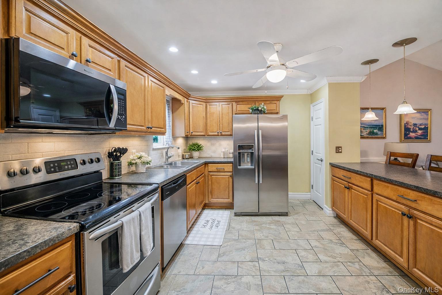 7 Poinsetta Avenue, Middle Island, NY 11953